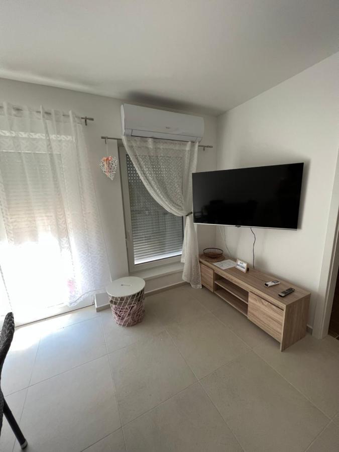 Janhaz Apartman Revfueloep Exterior photo