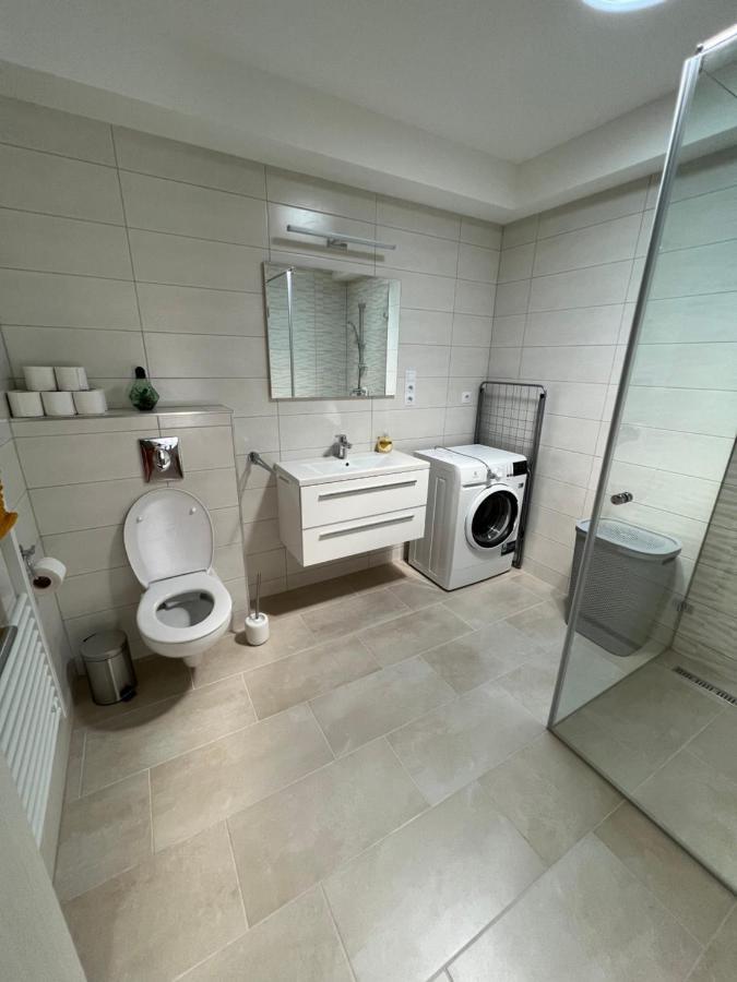 Janhaz Apartman Revfueloep Exterior photo
