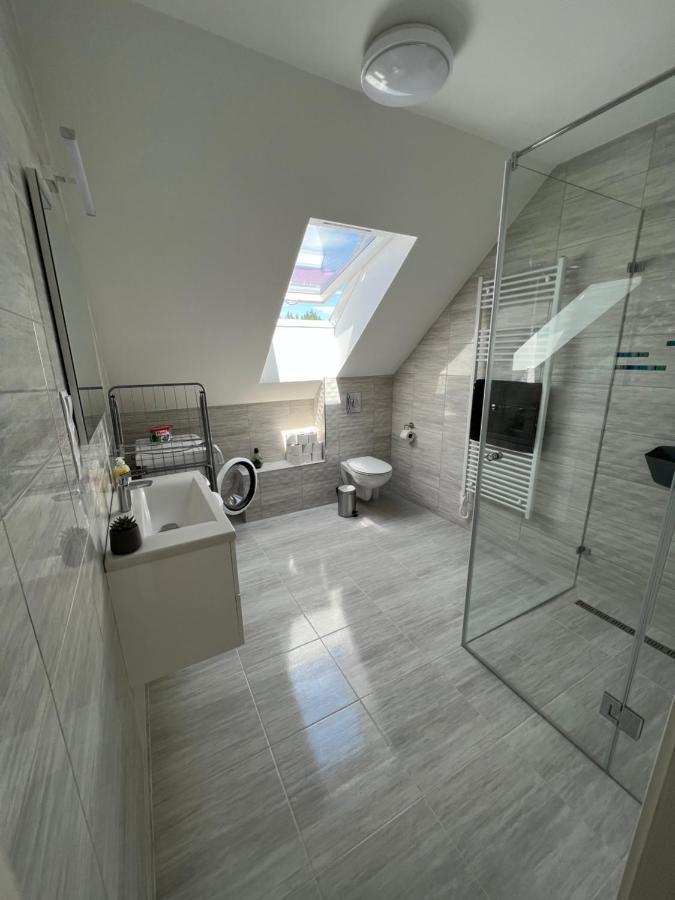 Janhaz Apartman Revfueloep Exterior photo